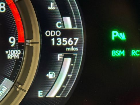 Used 2018 Lexus LC 500 Coupe image 10