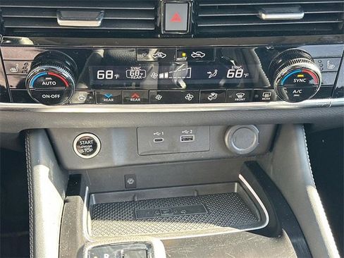 Used 2023 Nissan Rogue Platinum w/ Platinum Premium Package image 25