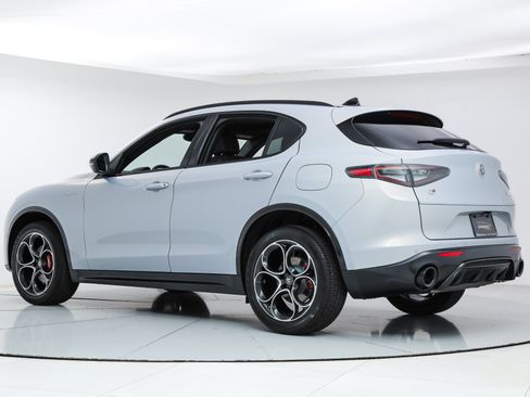 New 2025 Alfa Romeo Stelvio Sprint w/ Veloce Package AWD/4WD image 3