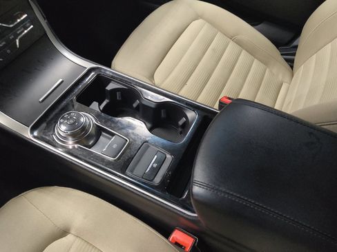 Used 2019 Ford Edge SEL FWD image 26