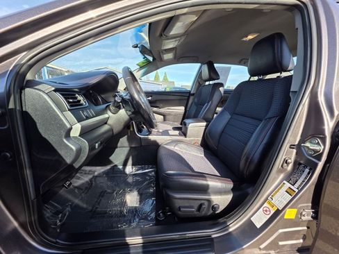 Used 2015 Toyota Camry LE image 15