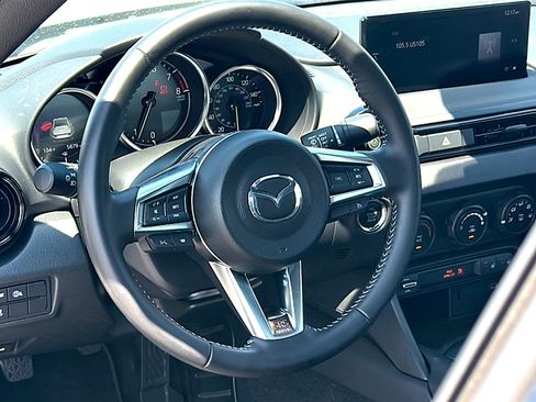 Used 2025 MAZDA MX-5 Miata RF Club RWD image 18