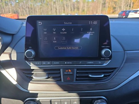 Used 2024 Nissan Altima 2.5 SV image 25