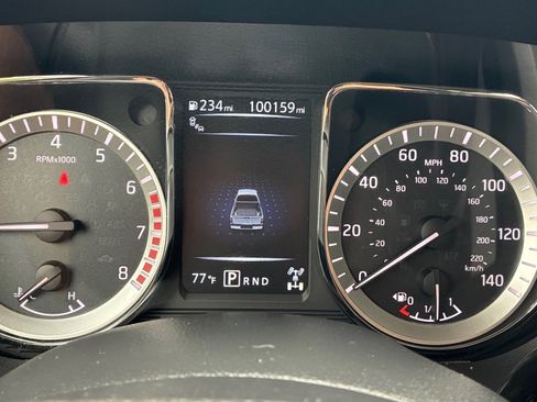 Used 2017 Nissan Titan SL AWD/4WD image 30