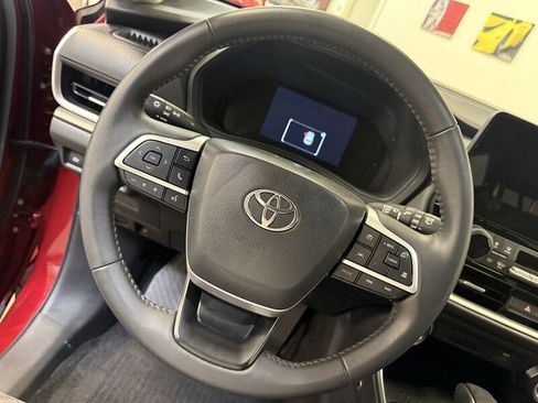 Used 2026 Toyota Grand Highlander AWD Hybrid image 19