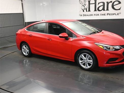 Used 2018 Chevrolet Cruze LT image 27