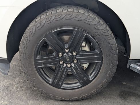 Used 2021 Ford Expedition XLT AWD/4WD image 13
