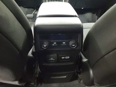 Used 2021 GMC Acadia SLE w/ Driver Convenience Package image 13