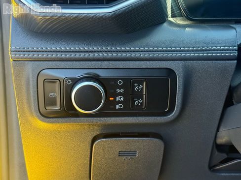 Used 2024 Ford Mustang Premium image 15