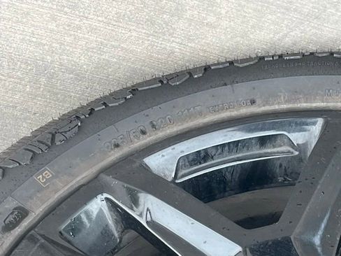 Used 2020 Chevrolet Traverse Premier w/ Redline Edition image 6