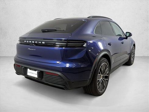 New 2024 Porsche Macan 4 Electric image 9