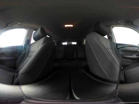 Used 2025 Nissan Rogue SV image 43