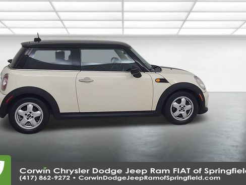 Used 2011 MINI Cooper Hardtop image 16