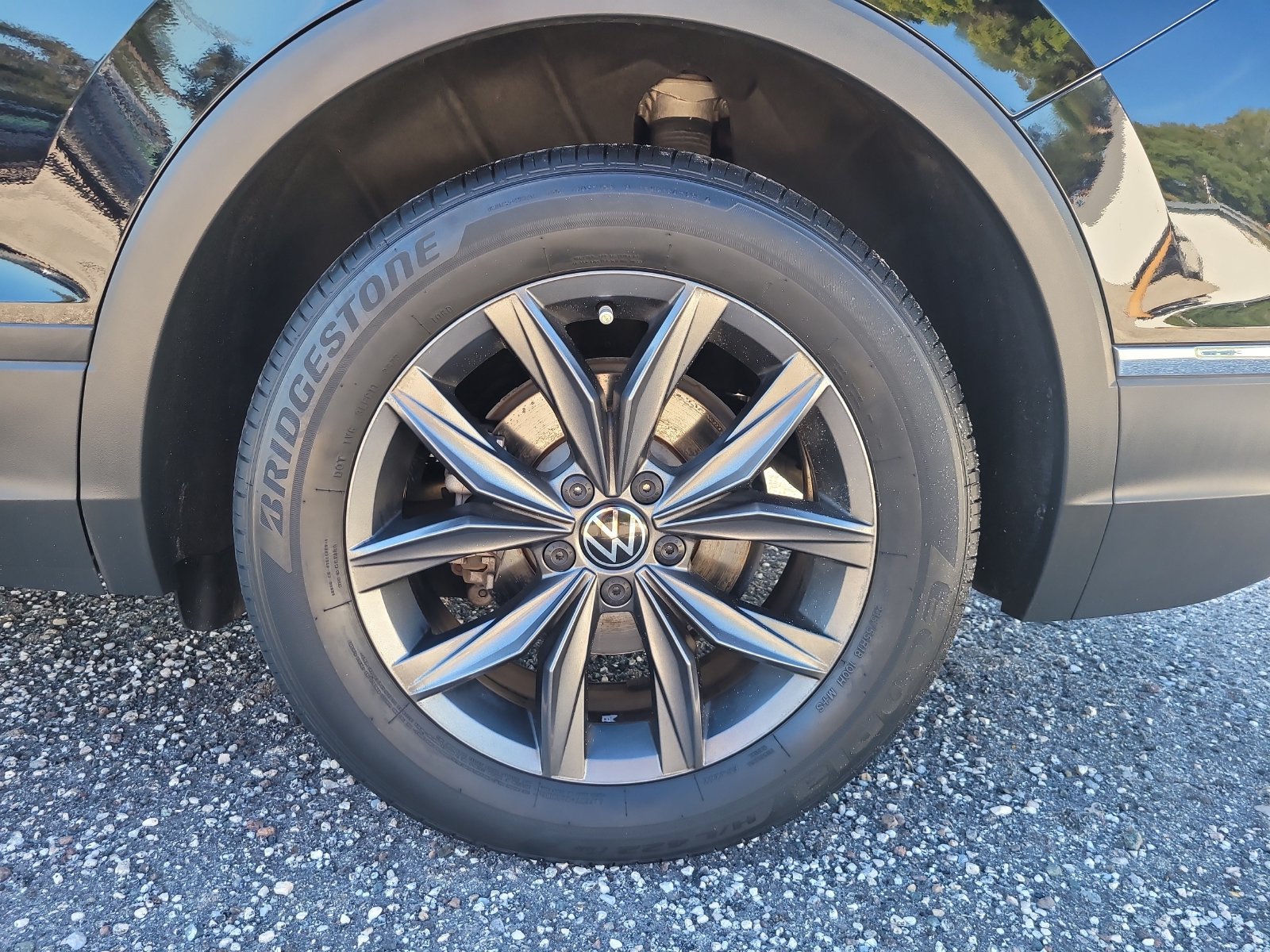 Used 2024 Volkswagen Tiguan SE FWD image 6