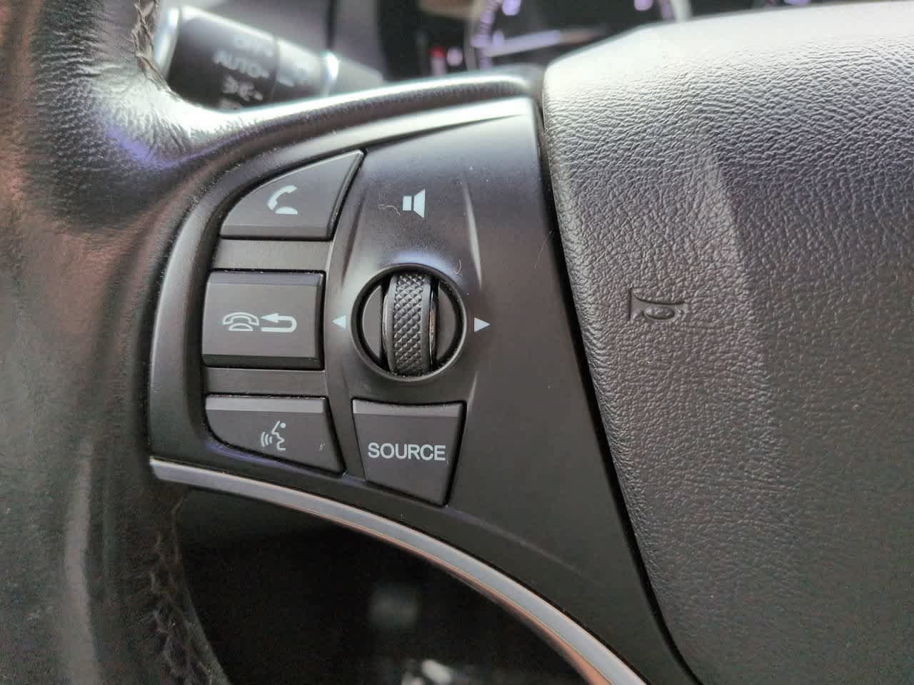 Used 2016 Acura MDX w/ Technology Package FWD image 25