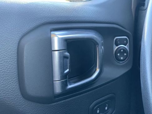 Used 2023 Jeep Wrangler Sahara image 16