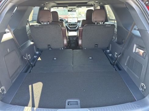 New 2026 Ford Explorer Platinum image 19