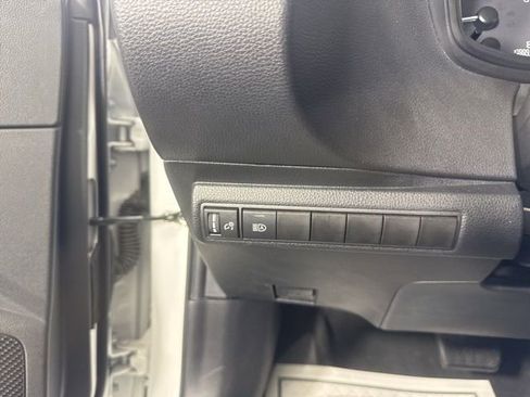 Used 2024 Toyota Corolla LE image 31