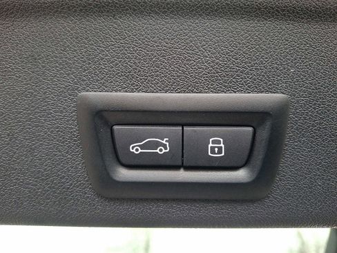 Certified 2024 BMW X6 xDrive40i w/ Premium Package image 29