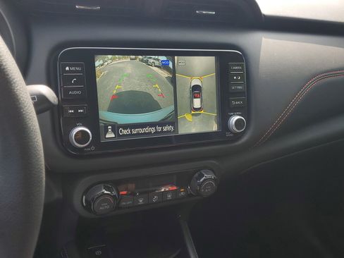 Certified 2024 Nissan Kicks SR image 25