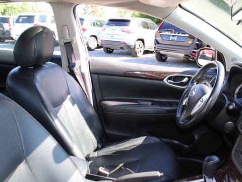 Used 2013 Nissan Sentra SL w/ Leather Pkg FWD image 11