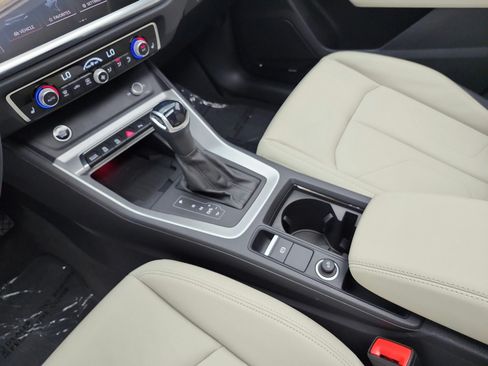 Used 2025 Audi Q3 2.0T Premium Plus AWD/4WD image 11