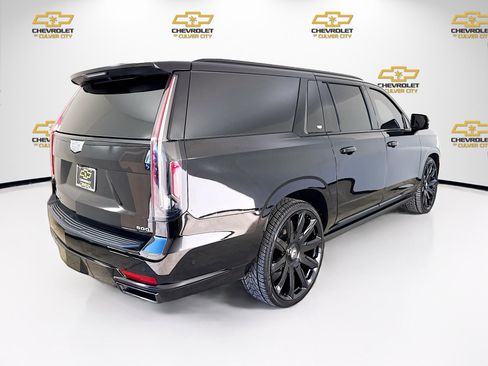 Used 2021 Cadillac Escalade ESV Sport w/ Driver Assist Tech Package image 7