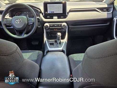 Used 2023 Toyota RAV4 XLE FWD image 9
