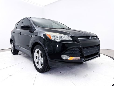 Used 2015 Ford Escape SE image 6