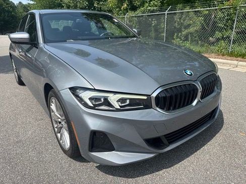 Used 2023 BMW 330i Sedan w/ Premium Package RWD image 3