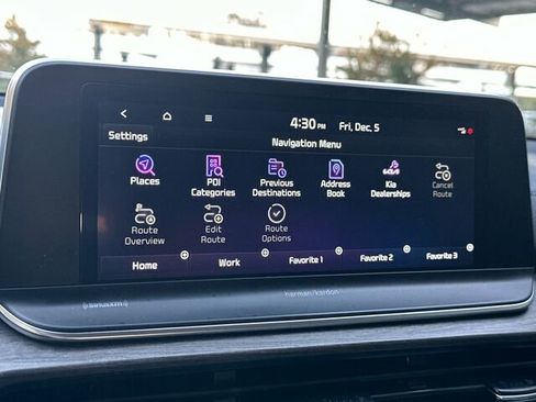 Used 2022 Kia Telluride SX w/ SX Prestige Package image 24