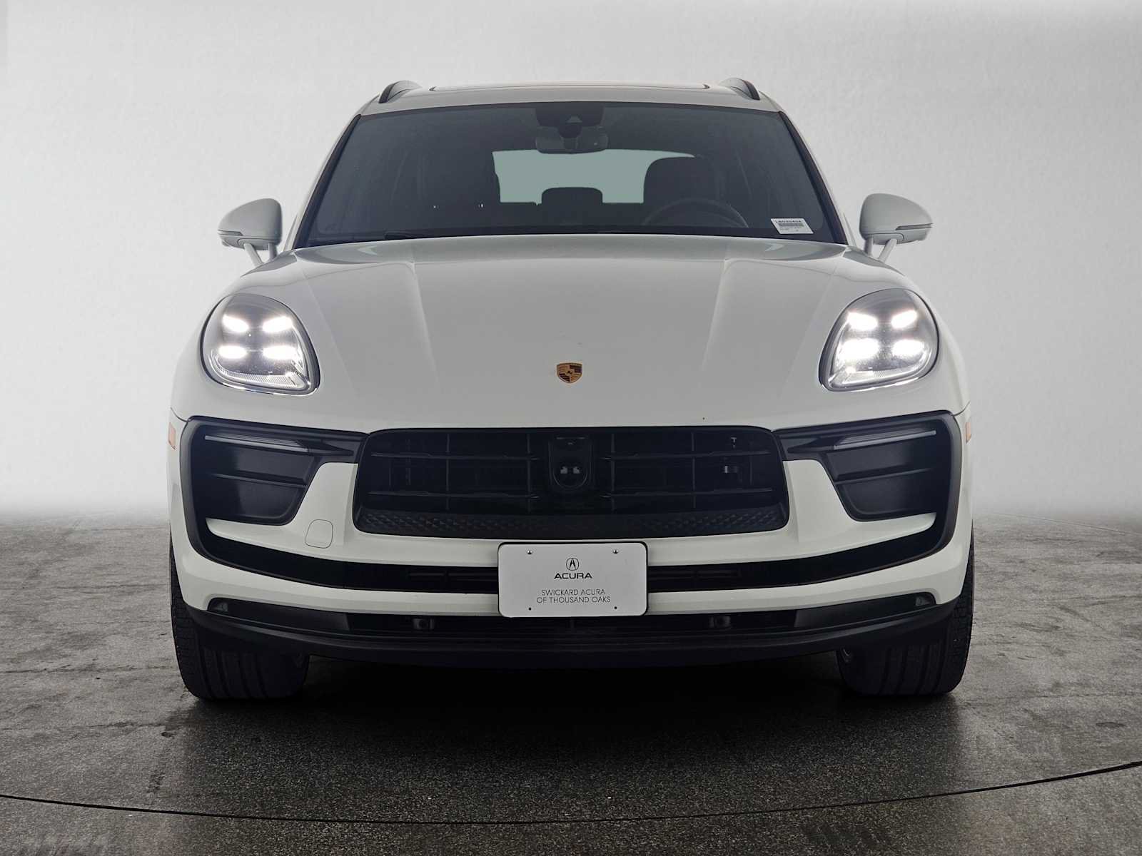 Used 2026 Porsche Macan AWD/4WD image 8