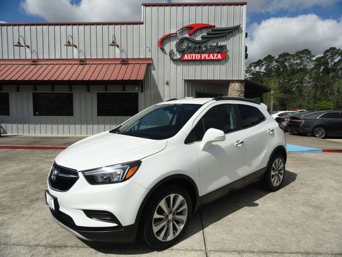 Used 2018 Buick Encore Preferred image 1