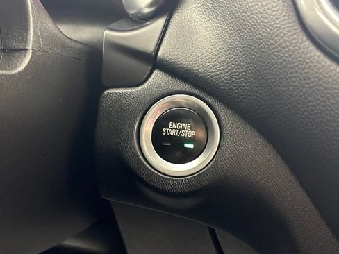 Used 2022 Chevrolet Equinox LT FWD image 34