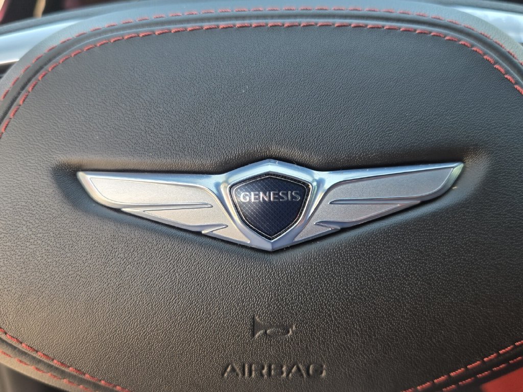Used 2022 Genesis GV70 3.5T Sport w/ Sport Advanced Package AWD/4WD image 28