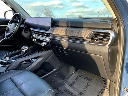 Used 2023 Kia Telluride SX image 20