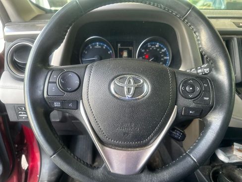 Used 2018 Toyota RAV4 XLE w/ Plus Extra Value Package AWD/4WD image 6