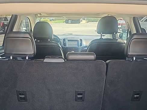 Used 2019 Ford Edge Titanium w/ Equipment Group 301A AWD/4WD image 13