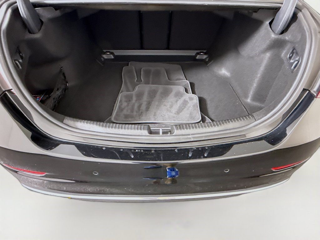 Used 2026 Mercedes-Benz C 300 Sedan image 33