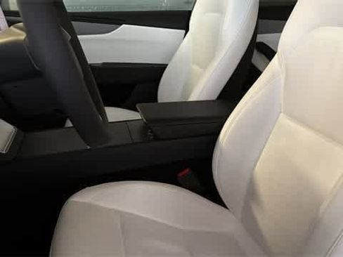 Used 2026 Tesla Model Y AWD image 21