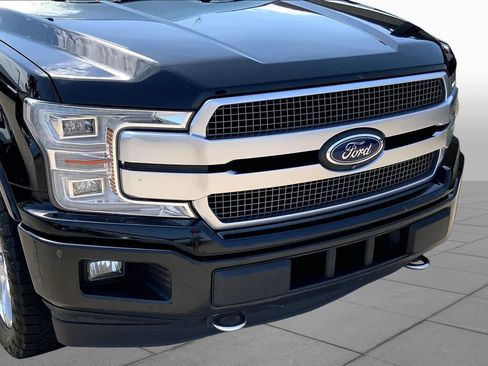 Used 2018 Ford F150 Platinum w/ Equipment Group 701A Luxury AWD/4WD image 28