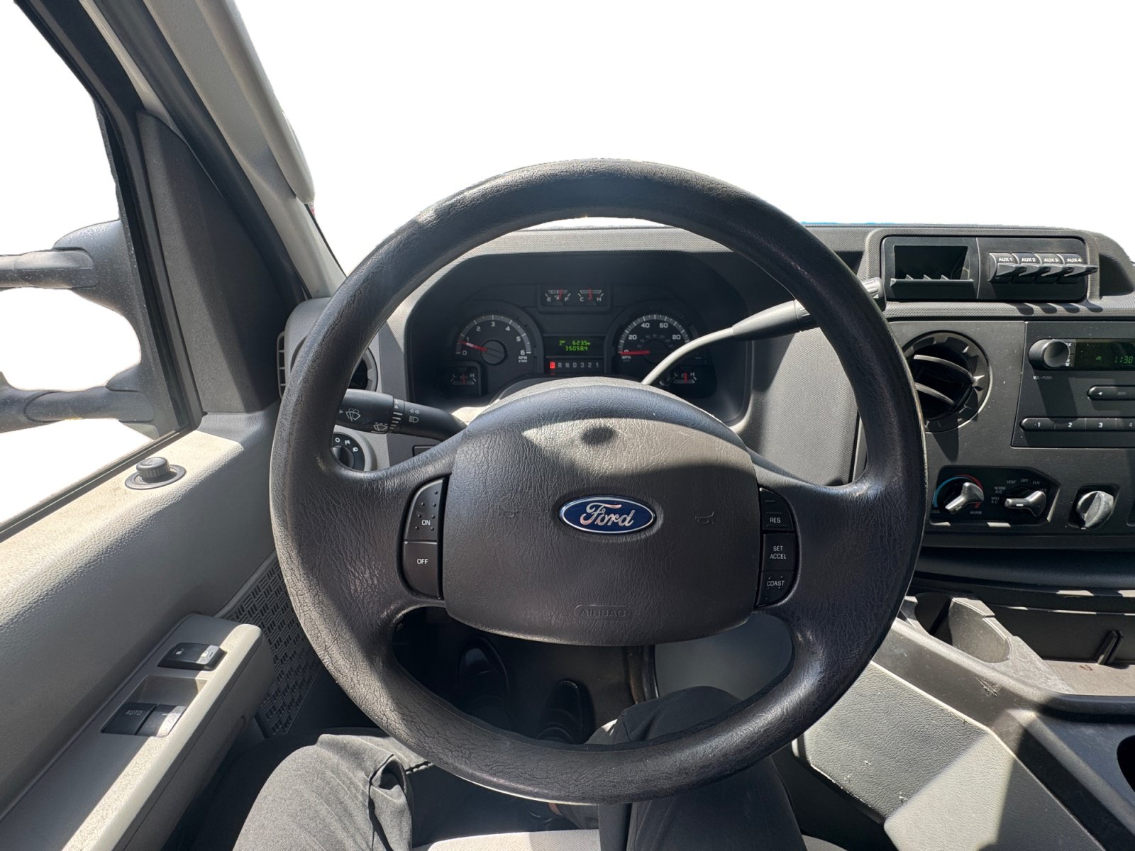 Used 2014 Ford E-350 and Econoline 350 Super Duty w/ Power Windows & Locks Group RWD image 13