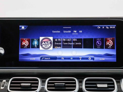 Used 2024 Mercedes-Benz GLS 580 4MATIC image 15