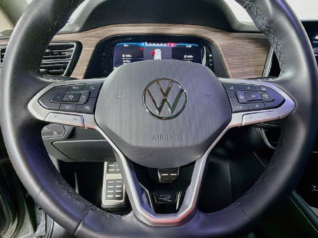 Used 2024 Volkswagen Atlas SEL Premium R-Line AWD/4WD image 13