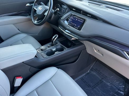 Certified 2023 Cadillac XT4 Luxury image 19