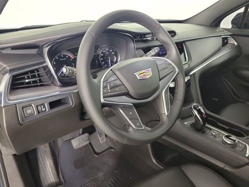 Certified 2024 Cadillac XT5 Luxury FWD image 17