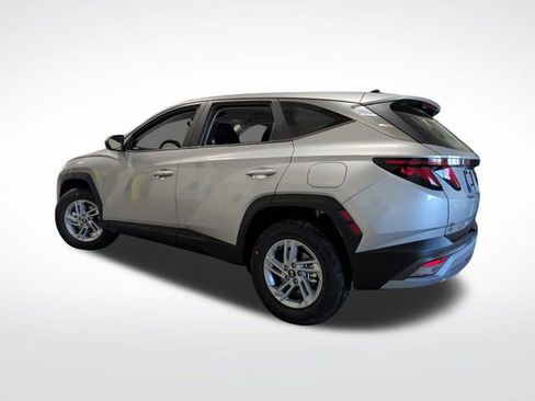 New 2026 Hyundai Tucson SE image 3