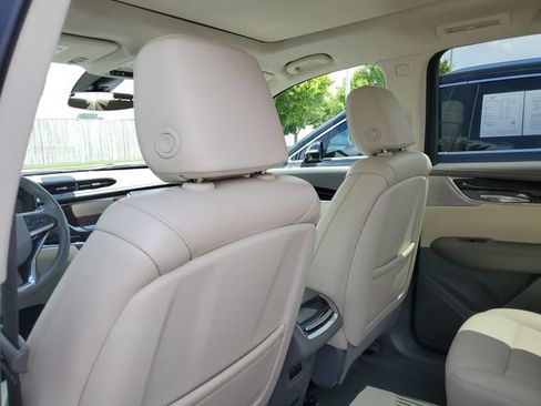 Certified 2022 Cadillac XT6 Premium Luxury AWD/4WD image 29