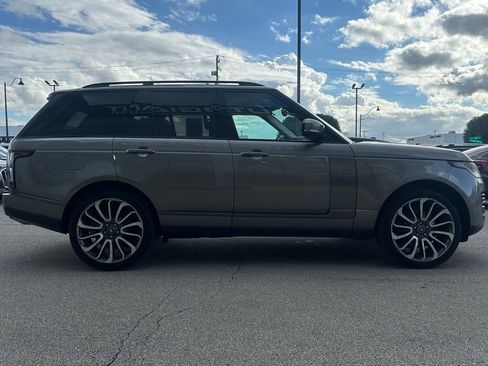 Used 2020 Land Rover Range Rover HSE image 14