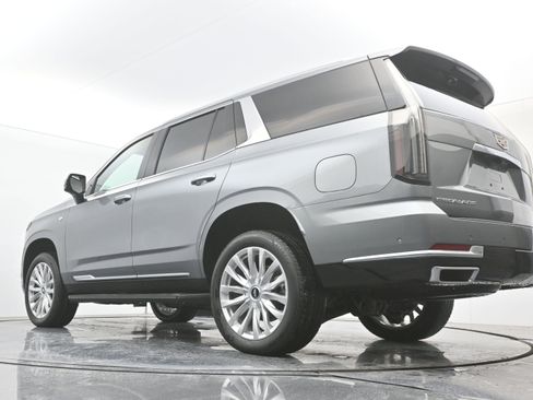 New 2026 Cadillac Escalade 4WD w/ LPO, Floor Liner Package image 17